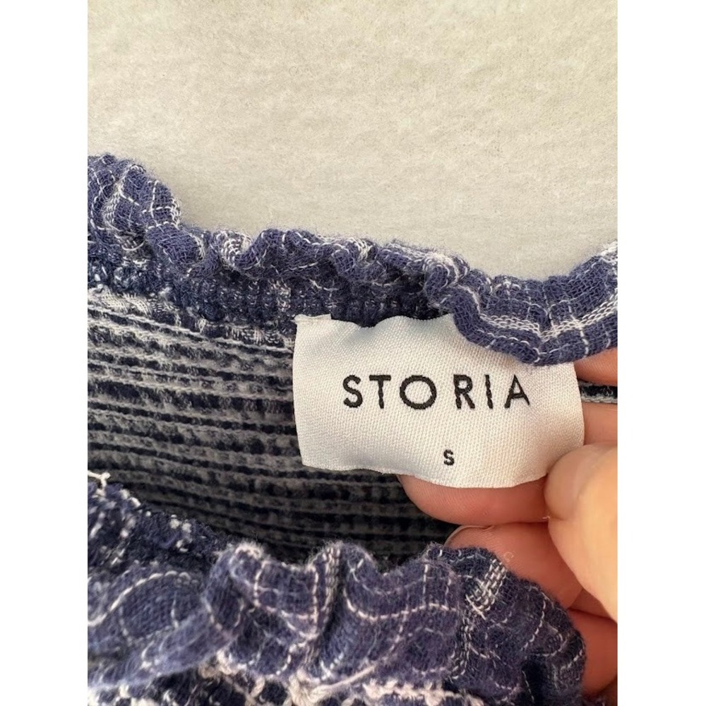 Storia Women's‎ Size Small Blue and White Smocked Sundress Tie Straps Mini Dress - Picture 2 of 4